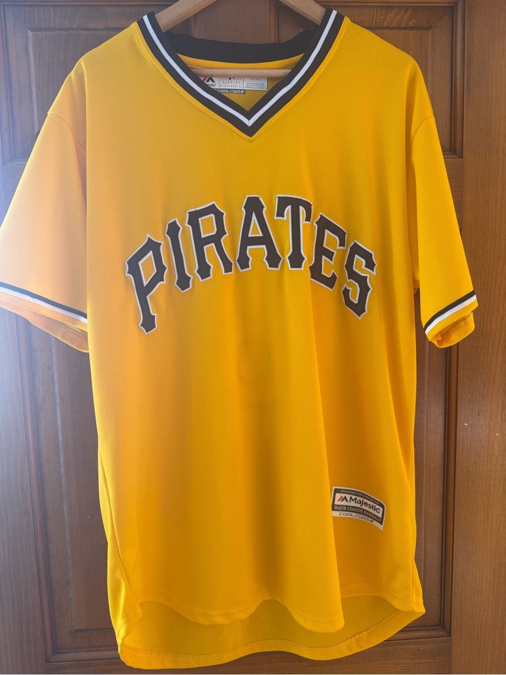 Majestic Men’s Yellow Pirates Mesh Baseball Jersey with Black Trim